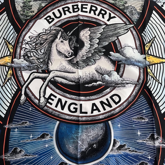 Burberry scarf 100% silk - Picture 5 of 5